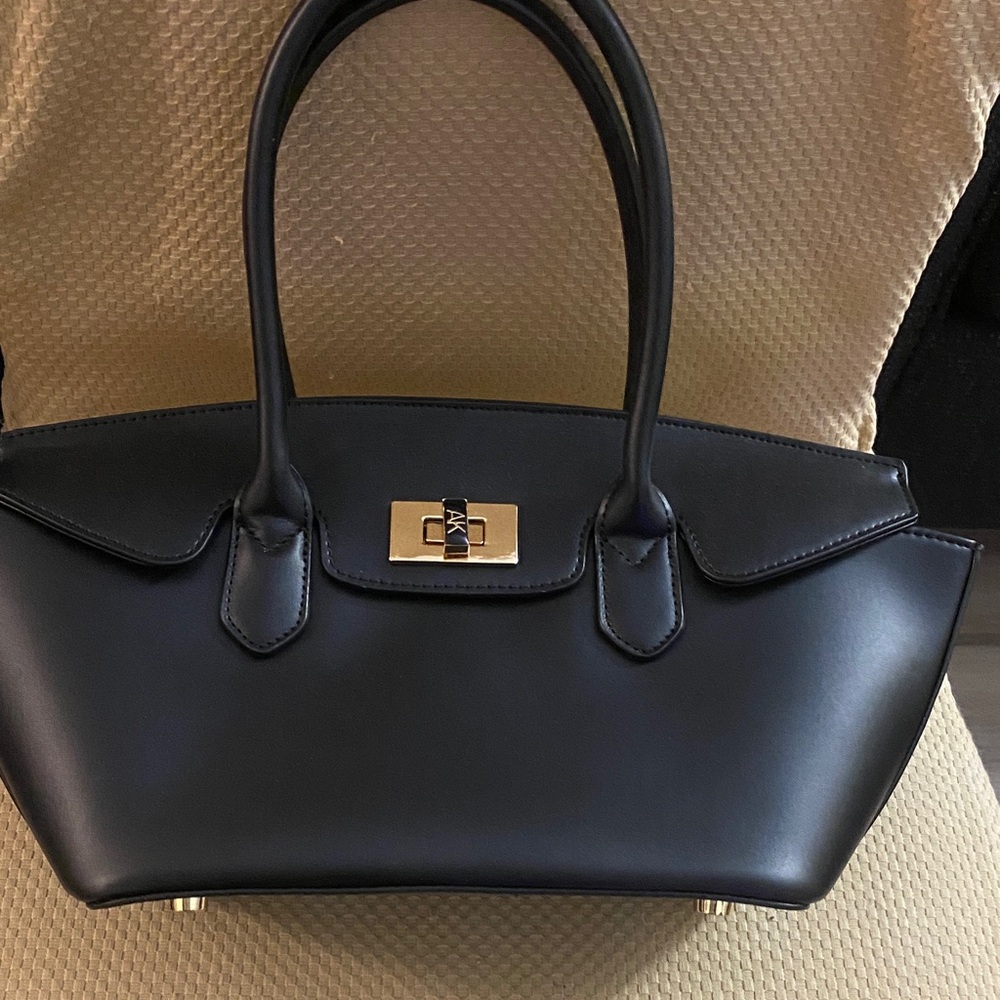 Elegant Black Handbag